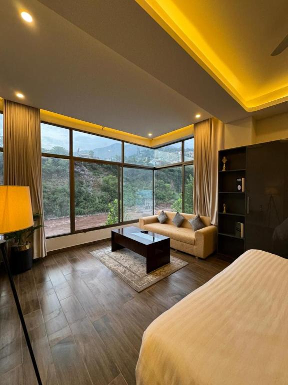 803 — Bagh Bliss