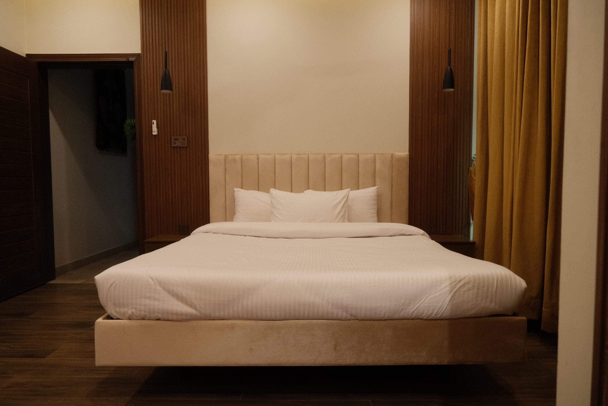 808 — Mirpur Suite